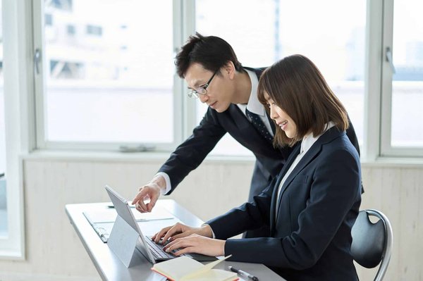 Consultant junior : les principaux points qui peuvent influencer son TJM